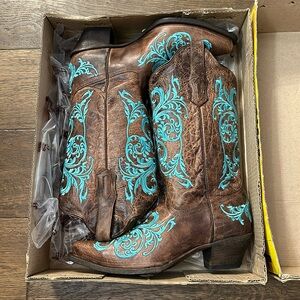 Corral boots never worn!!!